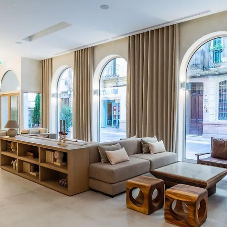 فندق Well And مالقة